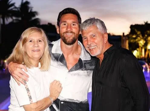 Celia, Lionel y Jorge Messi (gentileza)