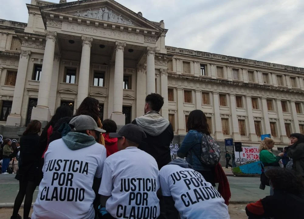 marcha contra gatillo fscil by Bahia de Palma