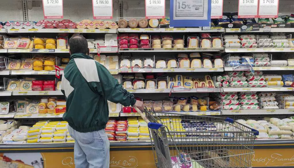 Góndola de supermercado by NA