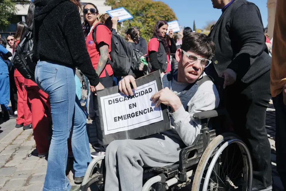 Vigilia en Córdoba por la Ley de Emergencia en Discapacidad (Lucrecia Bianchini) 08