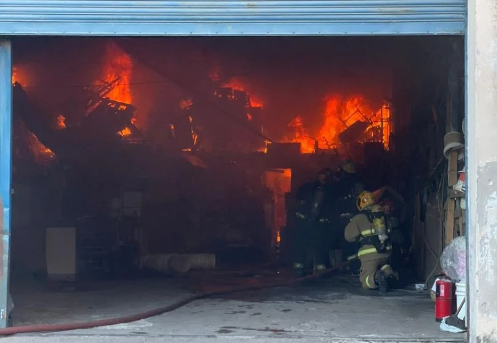 Incendio b° Rosedal Policía de Córdoba