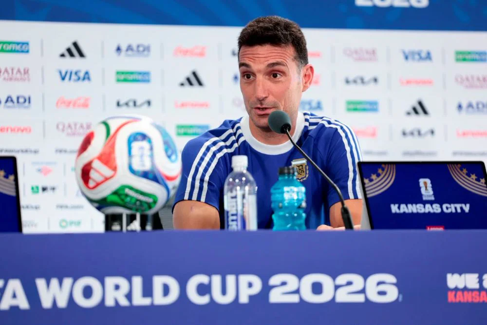 Scaloni en conf de prensa NA