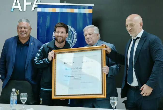 messi honoris causa