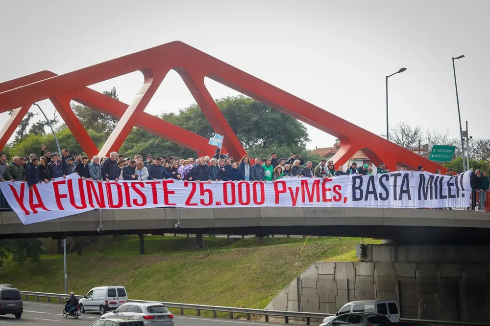 Marcha por el cierre de 25 mil pymes (ATE) 01