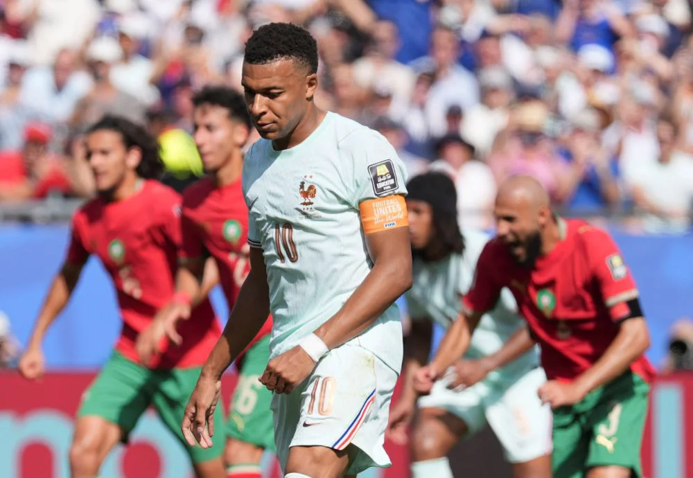 Kylian Mbappe hizo un gol y alzanzó a Messi by Xinhua NA