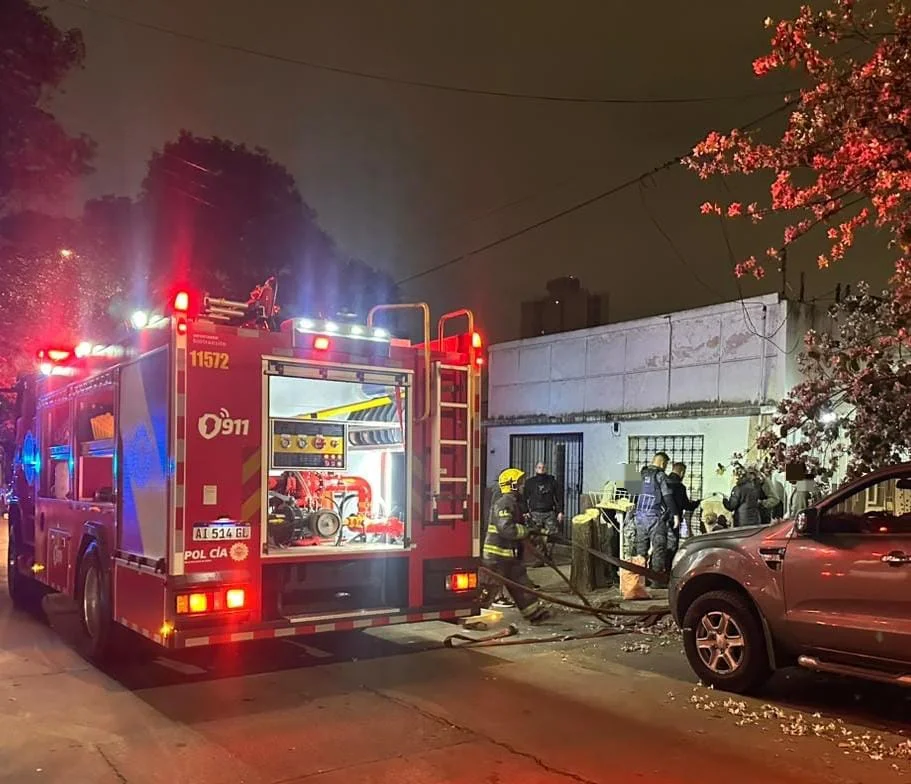 Incendio Alberdi by Policía de Córdoba