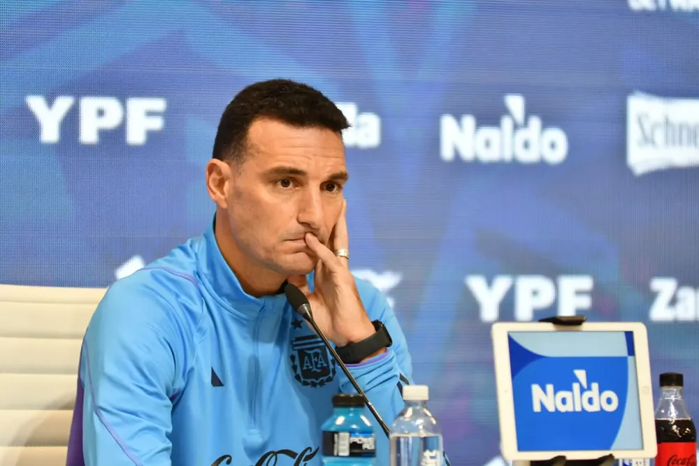 Lionel Scaloni en conferencia de prensa (NA) 2